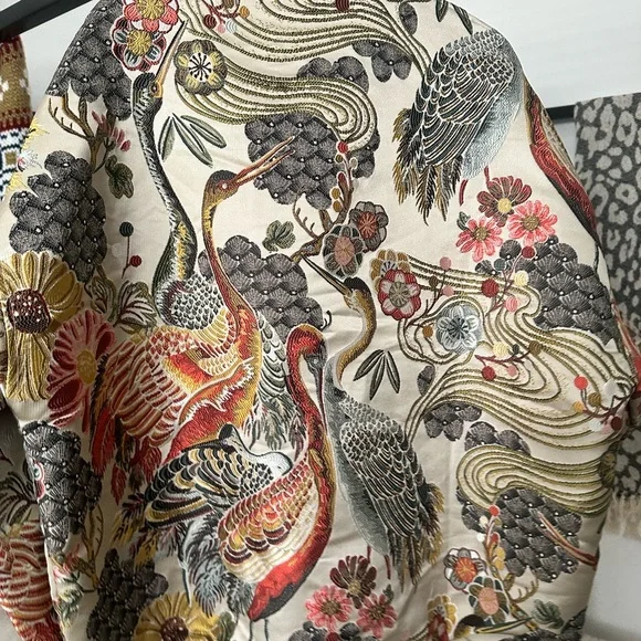 Embroidered Asian-inspired bomber jacket - Picture 2 of 4